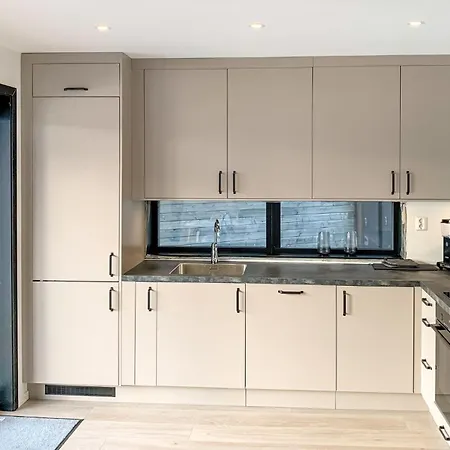 Amazing In With House Sea View Holiday home Hebnes
